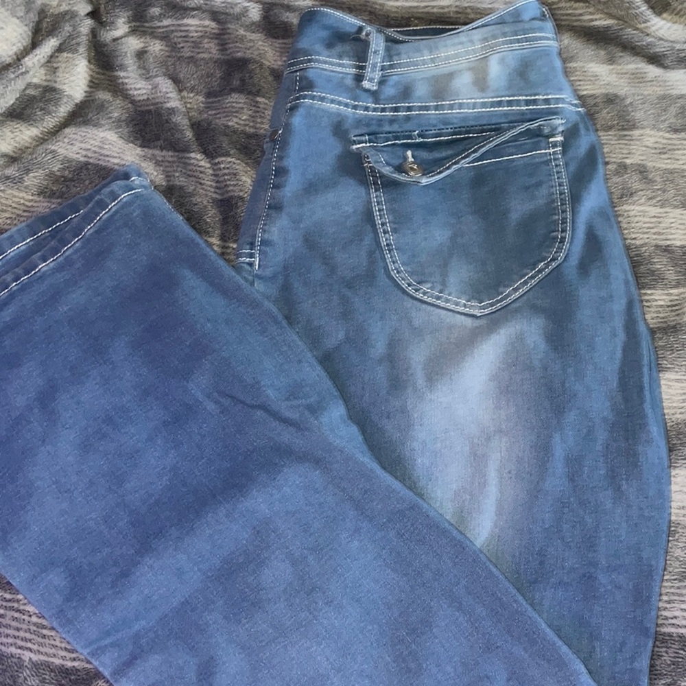 Celebrity Ace Flare Jeans